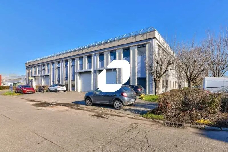 Light Industrial in Aulnay-sous-Bois to rent Building Photo- Image 1 of 18