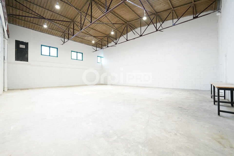 1 Rue Jules Serval, Vénissieux to rent Building Photo- Image 1 of 28