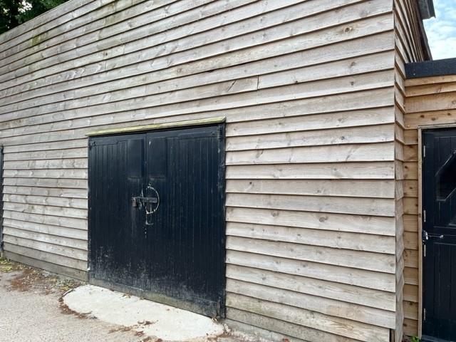 Poynters Ln, Southend On Sea to rent Building Photo- Image 1 of 1