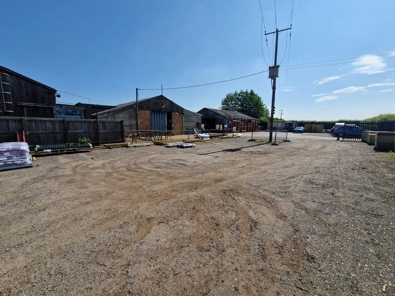 Court Ln, Hadlow to rent - Building Photo - Image 1 of 5