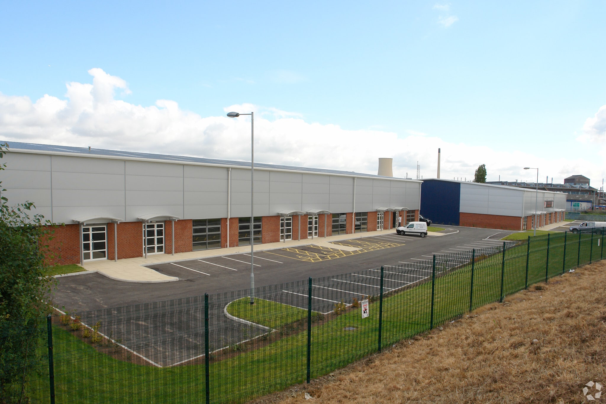 Oil Sites Rd, Ellesmere Port to rent Primary Photo- Image 1 of 3