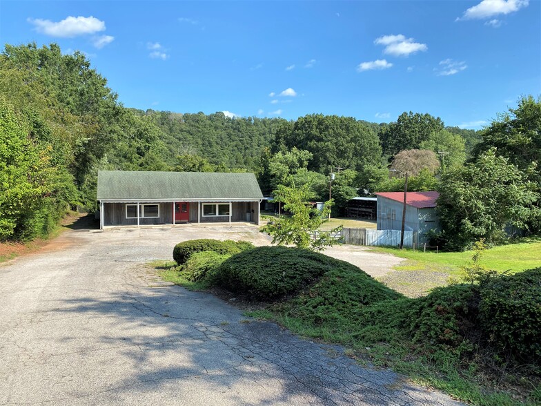 407 N 2nd Ave, Mayodan, NC for sale - Building Photo - Image 1 of 1