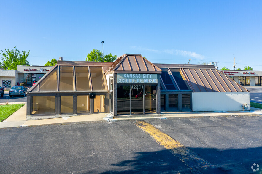 12219-12247 W 87th Street Pky, Lenexa, KS for rent - Building Photo - Image 2 of 4