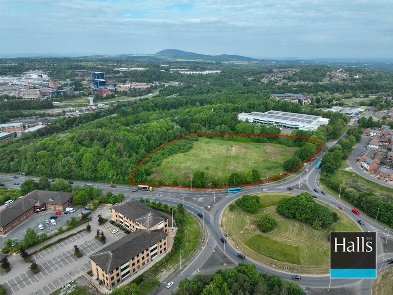 Priorslee roundabout, Telford for sale - Primary Photo - Image 1 of 2
