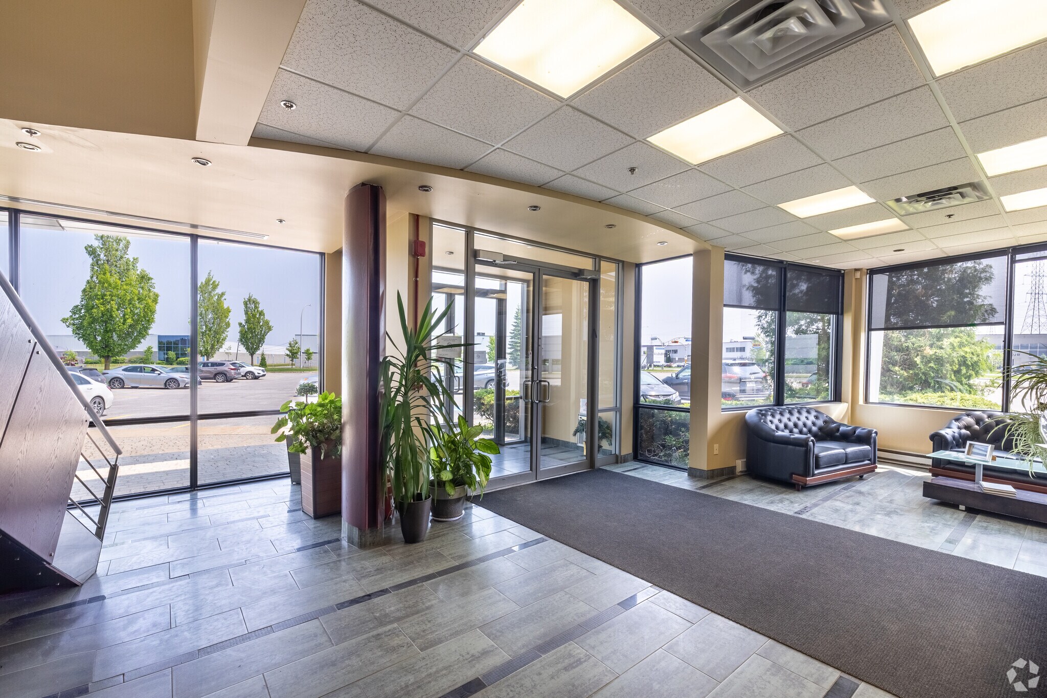 2103-2167 Boul Dagenais O, Laval, QC to rent Interior Photo- Image 1 of 4