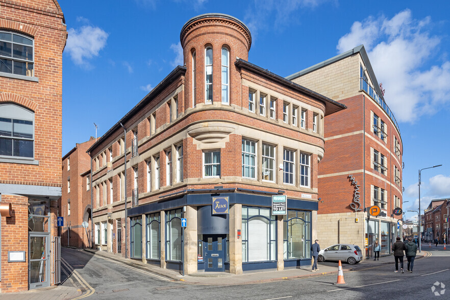 22-23 Blayds Yard, Leeds for rent - Building Photo - Image 1 of 4