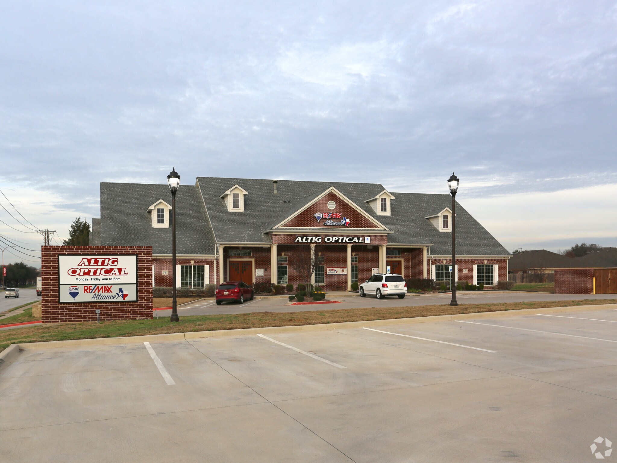 3451 Western Center Blvd, Fort Worth, TX for sale Primary Photo- Image 1 of 1