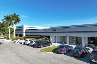 3313 W Commercial Blvd, Fort Lauderdale, FL for rent Building Photo- Image 1 of 22