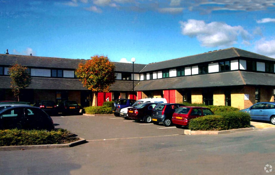 Park View Ct, Shipley to rent - Building Photo - Image 2 of 12