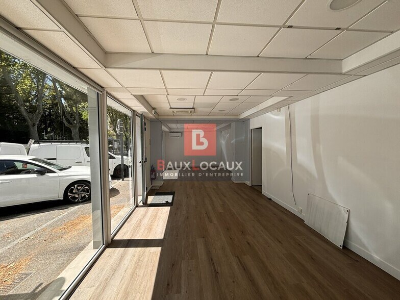 Light Industrial in Avignon for sale - Interior Photo - Image 3 of 10