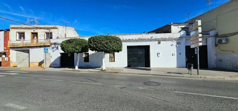 Avenida Santiponce, La Algaba, Sevilla for sale - Building Photo - Image 2 of 24