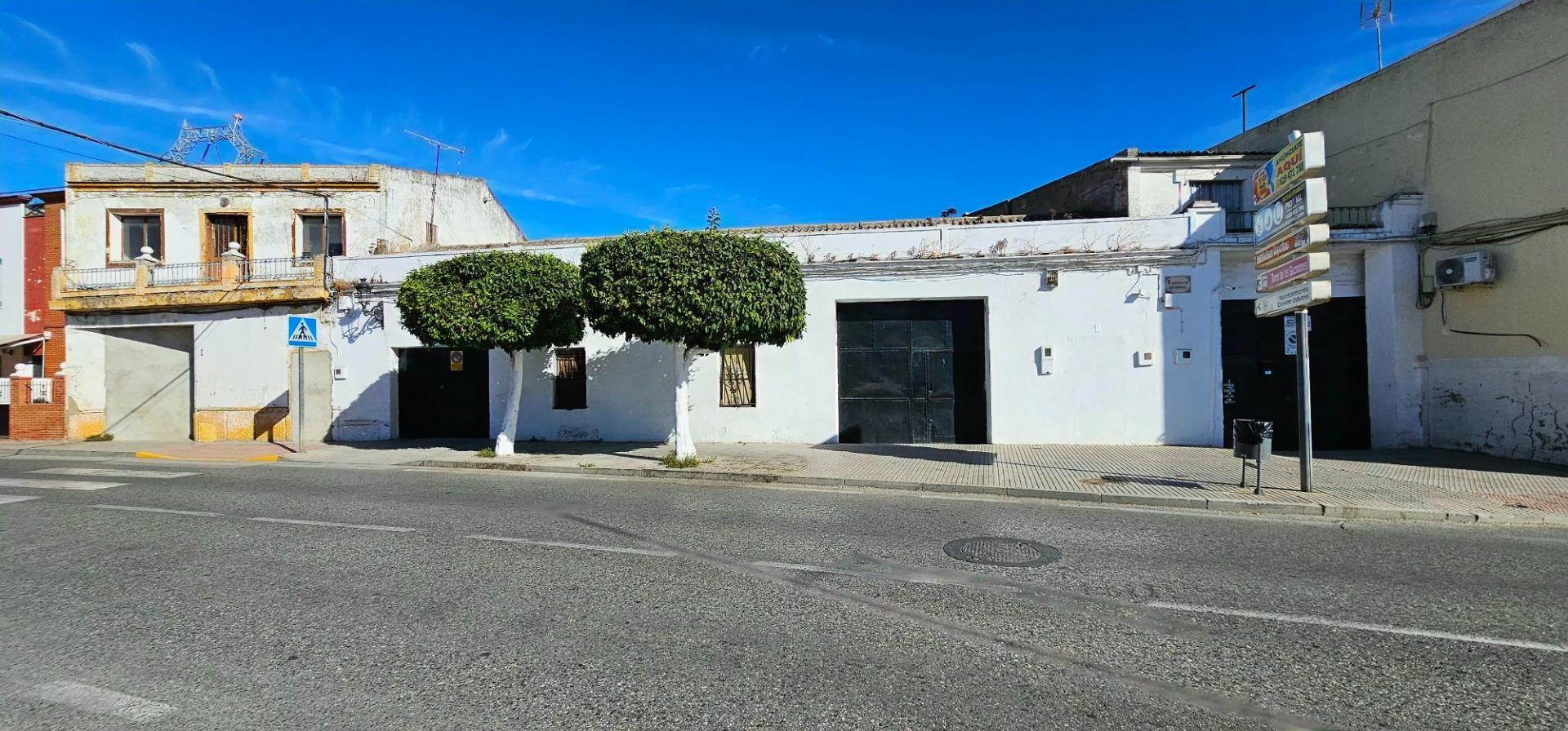 Avenida Santiponce, La Algaba, Sevilla for sale Building Photo- Image 1 of 25