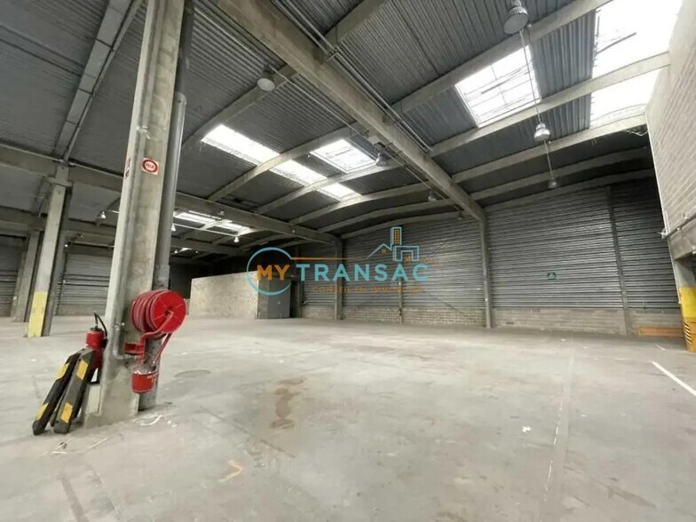 Industrial in Sucy-en-Brie to rent - Interior Photo - Image 3 of 20
