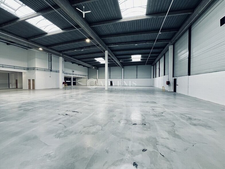 Industrial in Aulnay-sous-Bois to rent - Building Photo - Image 2 of 7