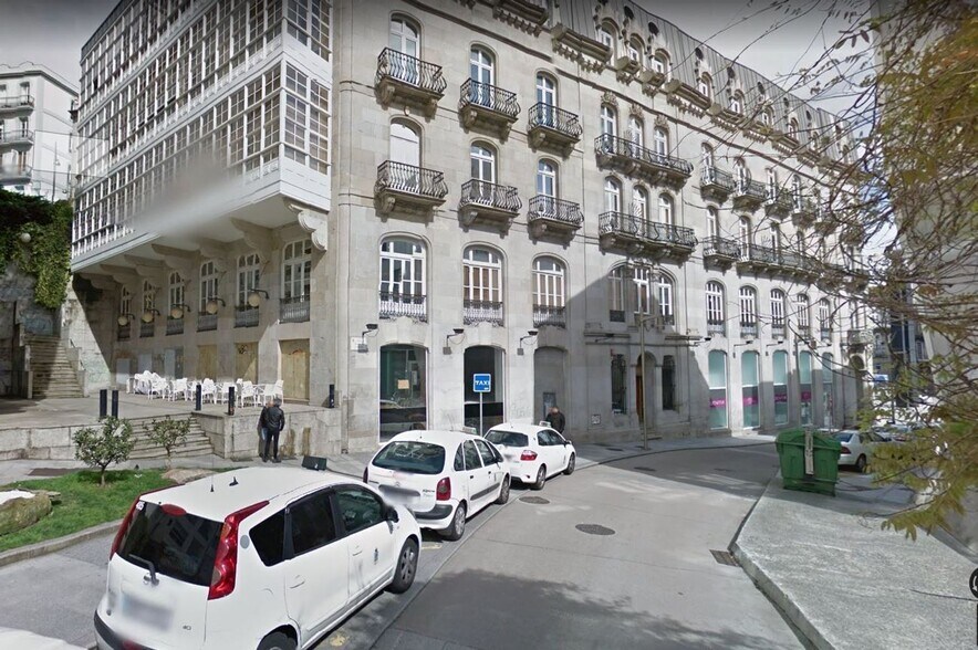 Retail in Vigo to rent - Building Photo - Image 3 of 18