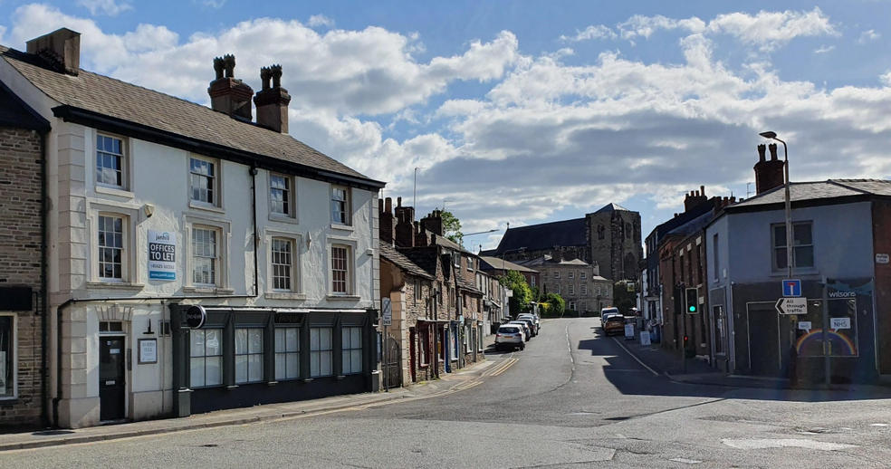 122 Chestergate, Macclesfield for rent - Building Photo - Image 1 of 1