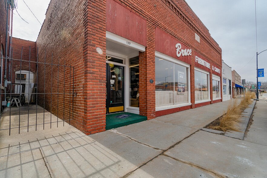 139 E Main St, Gardner, KS for sale - Building Photo - Image 1 of 1