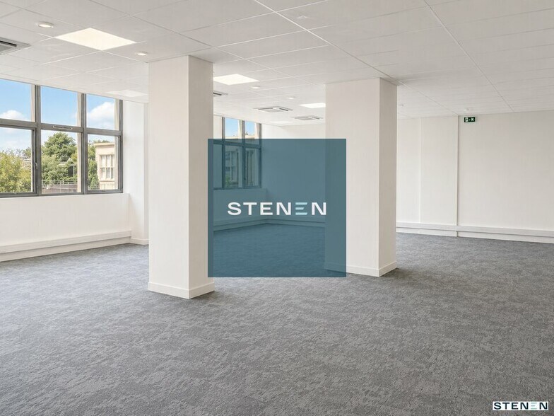 Office in Marseille to rent - Interior Photo - Image 1 of 5