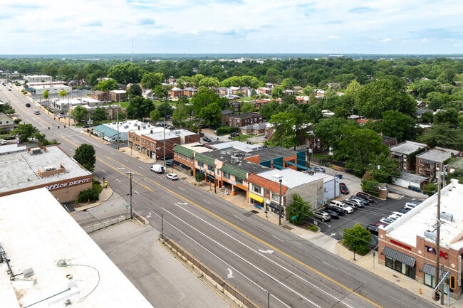 More details for 1031-1035 S Big Bend Blvd, Saint Louis, MO - Retail for Auction