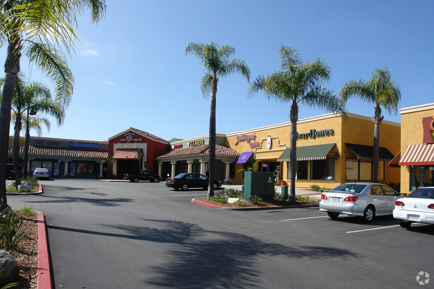 717-731 W San Marcos Blvd, San Marcos, CA for rent - Building Photo - Image 3 of 6