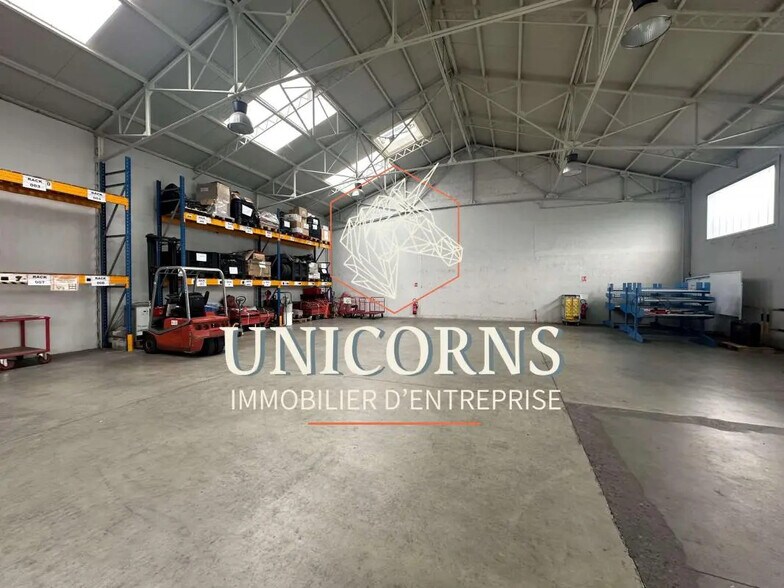 Industrial in Toulouse to rent - Interior Photo - Image 2 of 5