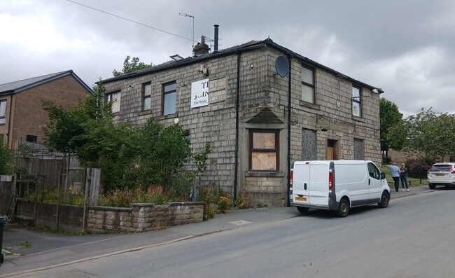 More details for 12-14 South St, Bacup - Retail to Rent