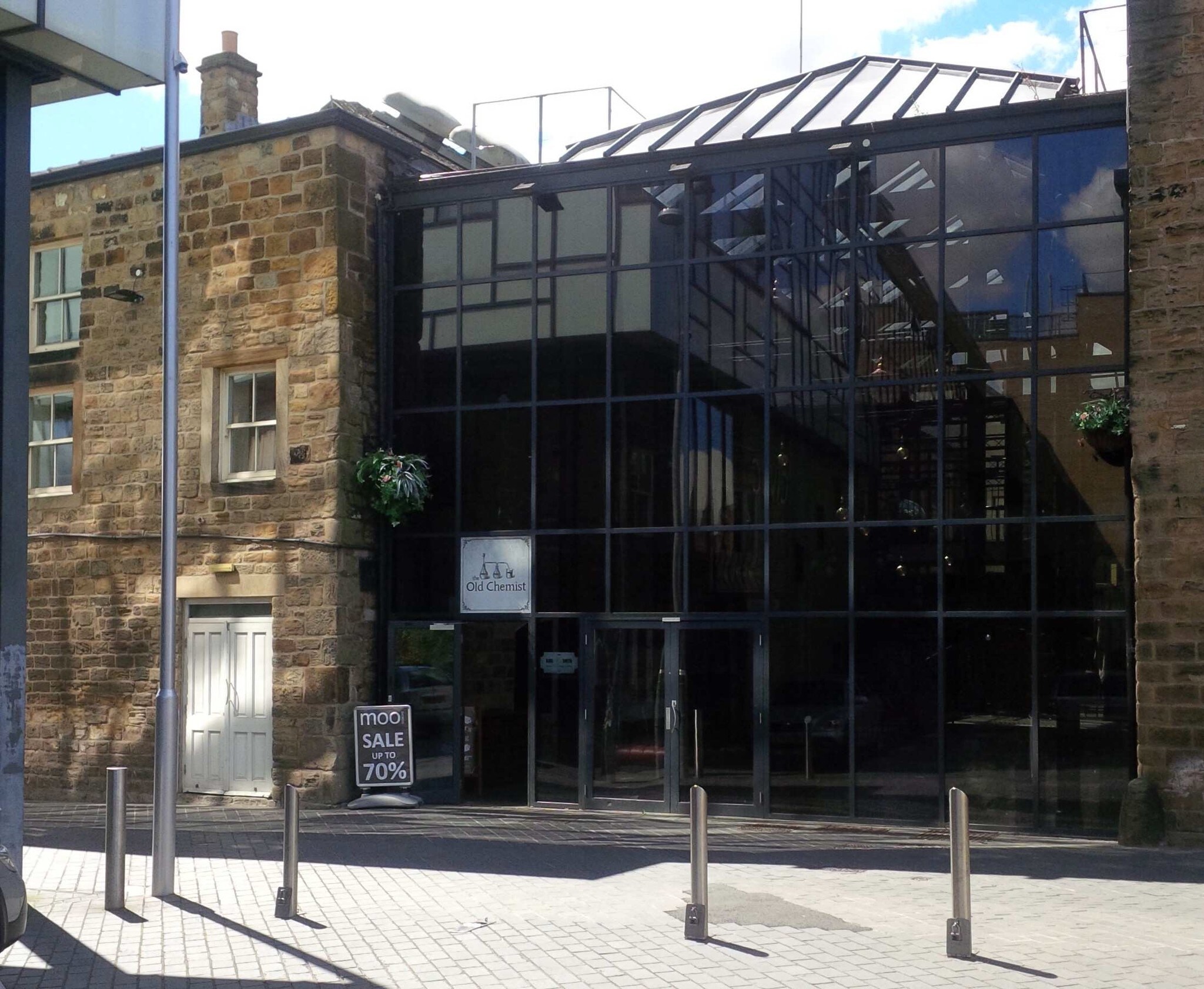 Hanson St, Barnsley for sale Primary Photo- Image 1 of 1