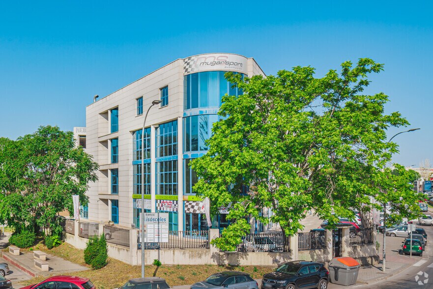 Avenida de la Industria, 9, Alcobendas, Madrid to rent - Building Photo - Image 2 of 20