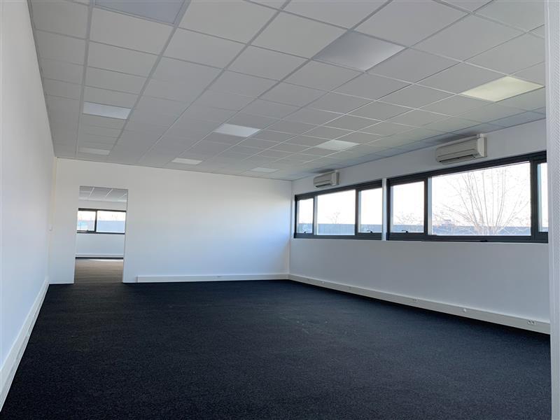 Office in Bonneuil Sur Marne to rent Interior Photo- Image 1 of 6