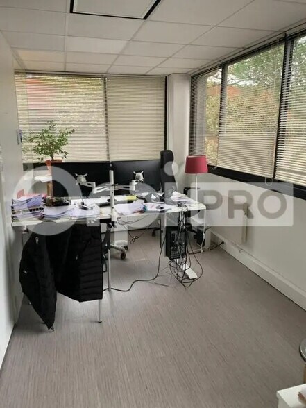 Office in Mérignac to rent - Interior Photo - Image 3 of 9
