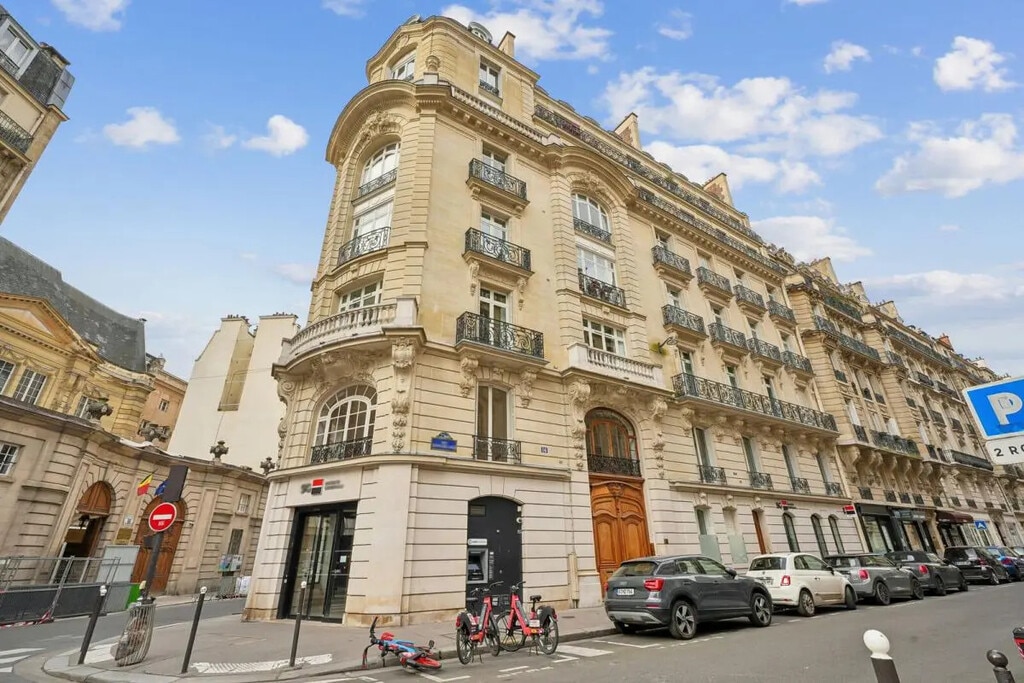 Location Bureaux 190 m² - Photo 1
