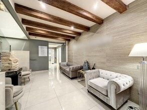 Retail in Barcelona, Barcelona to rent Interior Photo- Image 1 of 15