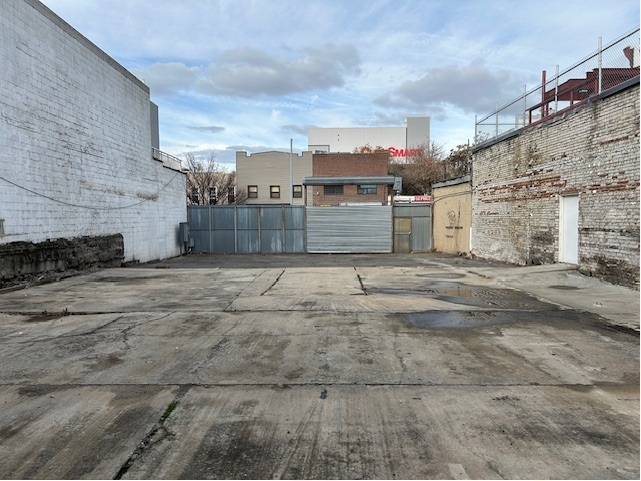 22 Grattan St, Brooklyn, NY for rent - Building Photo - Image 2 of 6