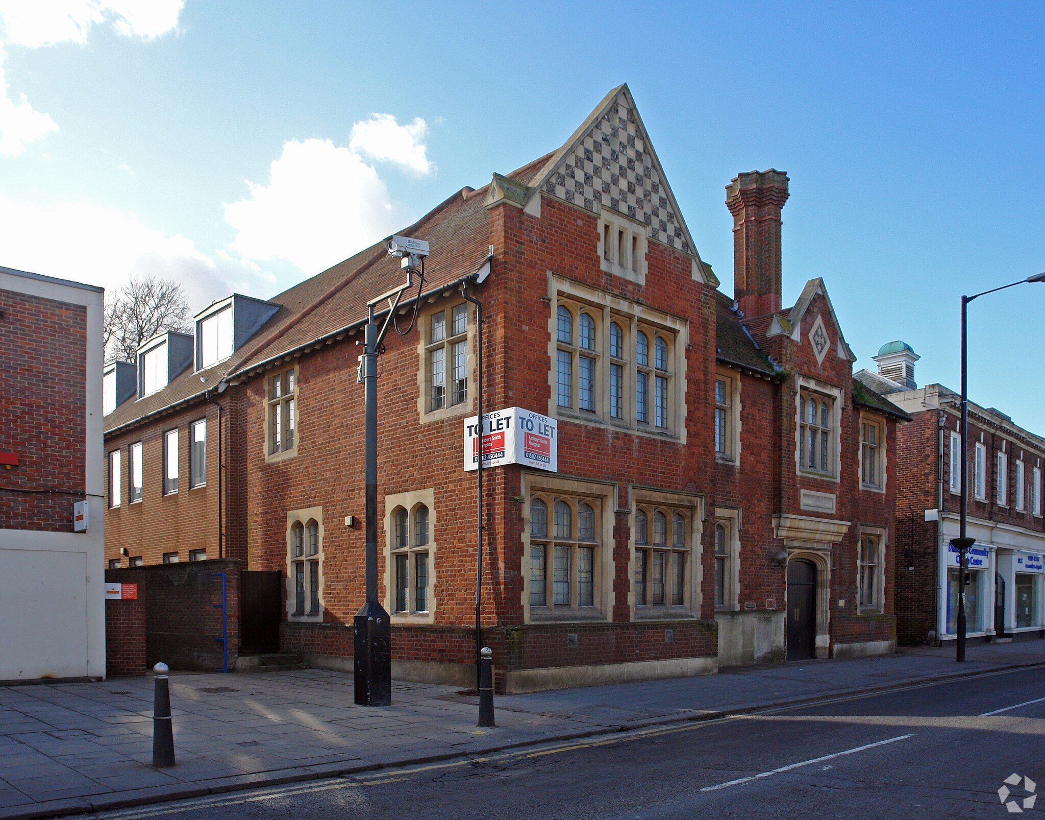 67 High St N, Dunstable for sale Primary Photo- Image 1 of 1