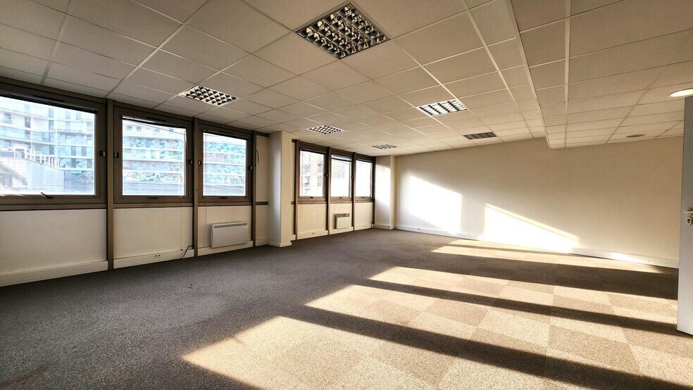 Office in Boulogne-Billancourt to rent - Interior Photo - Image 2 of 5