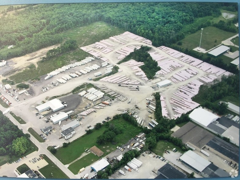 1041 Lake Rd, Medina, OH to rent - Building Photo - Image 2 of 3