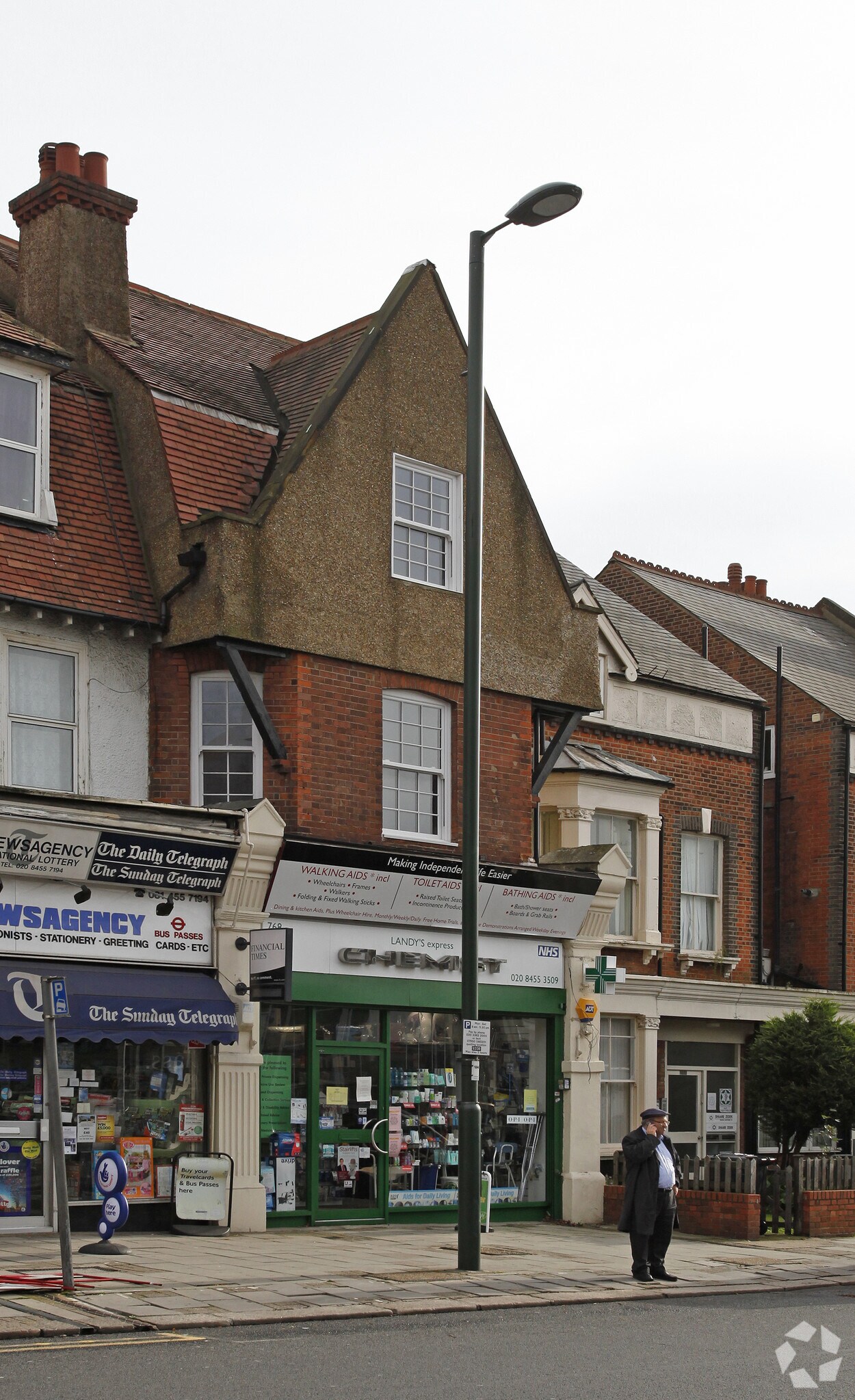 768 Finchley Rd, London for sale Primary Photo- Image 1 of 1