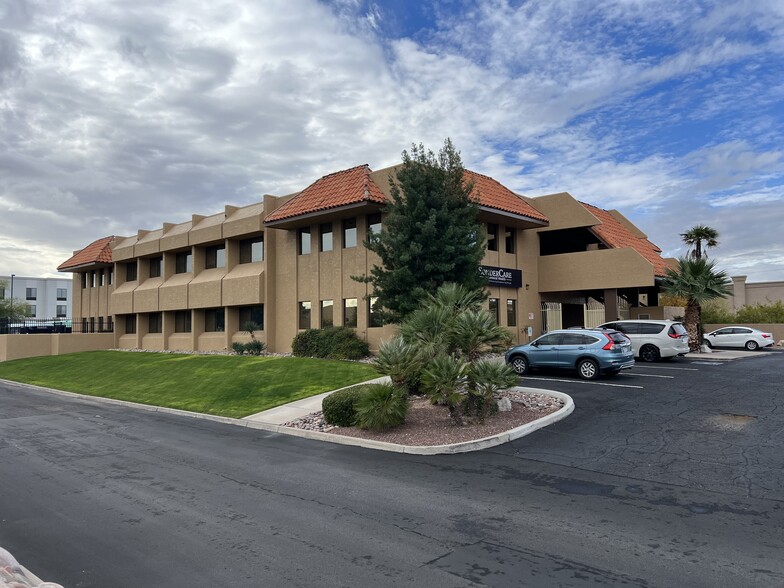 6390 E Broadway Blvd, Tucson, AZ for sale - Building Photo - Image 1 of 1