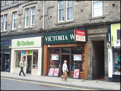 71 High St, Kirkcaldy to rent - Building Photo - Image 2 of 6