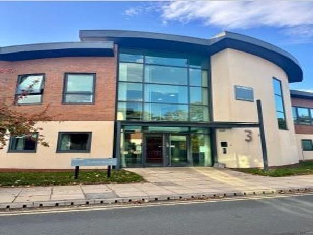 Coal Rd, Leeds to rent Building Photo- Image 1 of 2