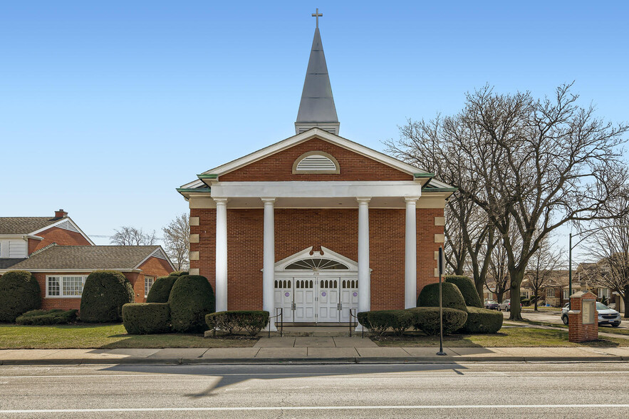 2735 W 79th St, Chicago, IL for sale - Building Photo - Image 1 of 1