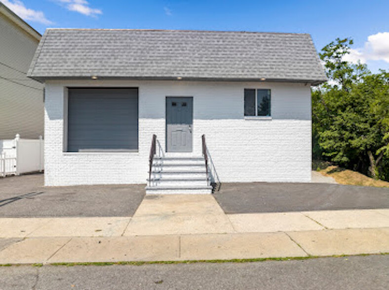 8 Halstead Ave, Wallington, NJ for sale - Building Photo - Image 2 of 11