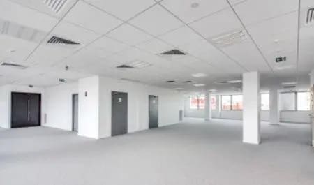 Office in Clichy to rent - Interior Photo - Image 2 of 9