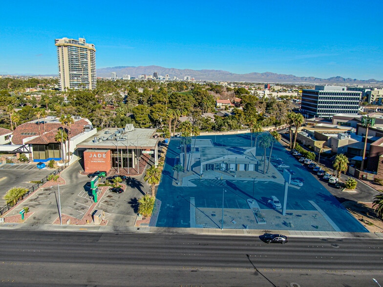 1140 E Desert Inn Rd, Las Vegas, NV for sale - Building Photo - Image 3 of 7