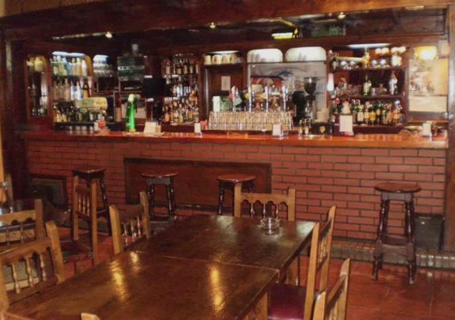 Retail in Torrejón de Ardoz, Madrid for sale Primary Photo- Image 1 of 2