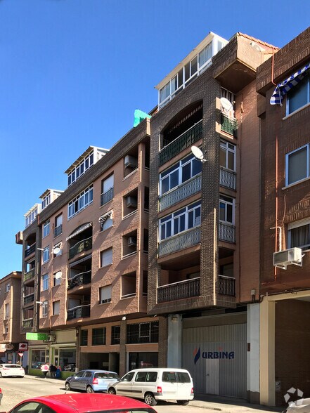 Calle Cardenal Gil de Albornoz, 18, Talavera de la Reina, Toledo to rent - Building Photo - Image 3 of 3