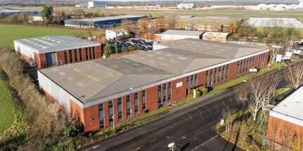 Old Brighton Rd, Lowfield Heath to rent Building Photo- Image 1 of 1