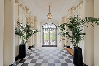 Office in Paris to rent Interior Photo- Image 2 of 18