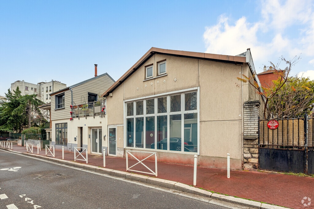 Location Bureaux 169 m² - Photo 1