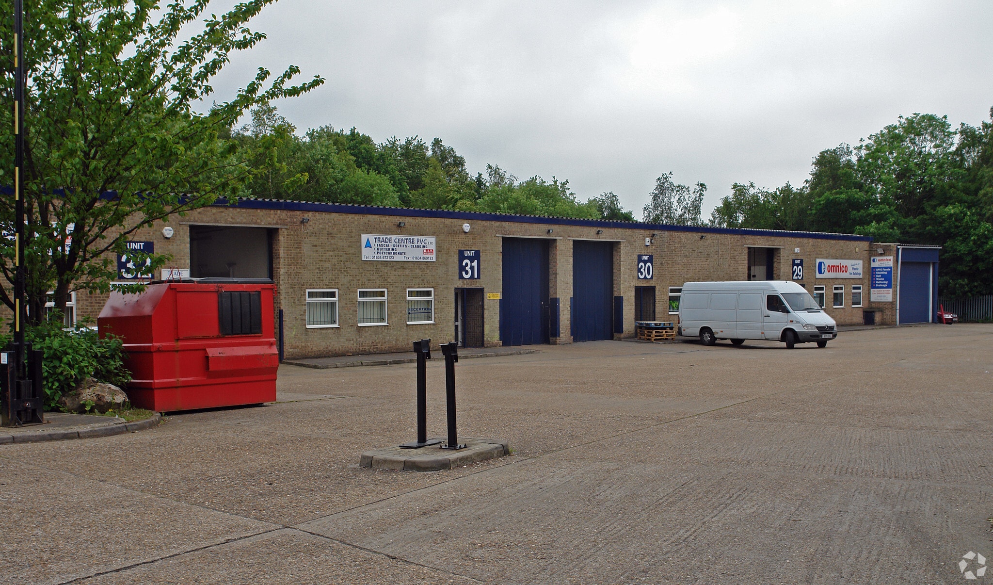 Revenge Rd, Chatham to rent Primary Photo- Image 1 of 4